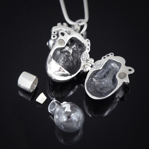 Anatomical Heart, Ashes Locket